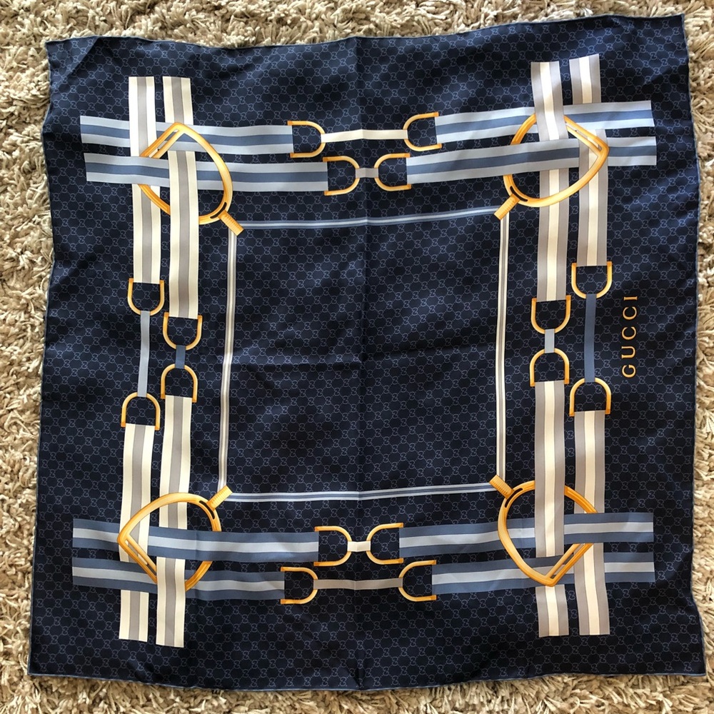 Gucci Scarf - Picture 2 of 3